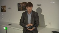 Philipp Pfaller im ORF-Interview am Tablet