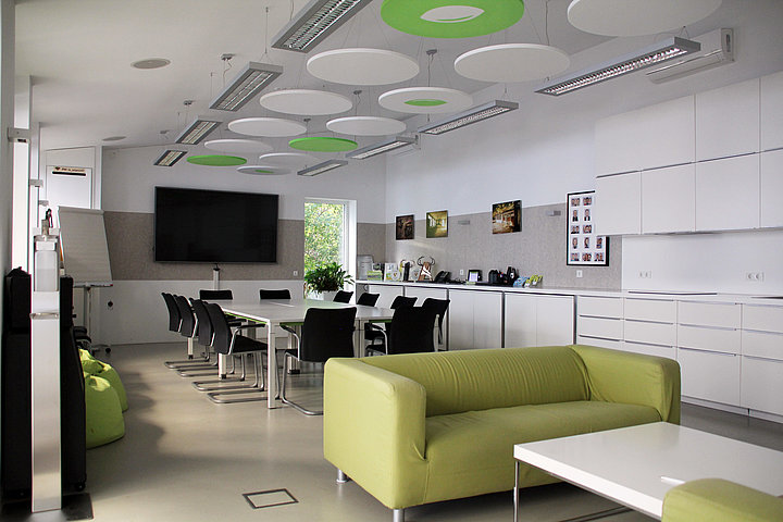 LIMESODA Lounge