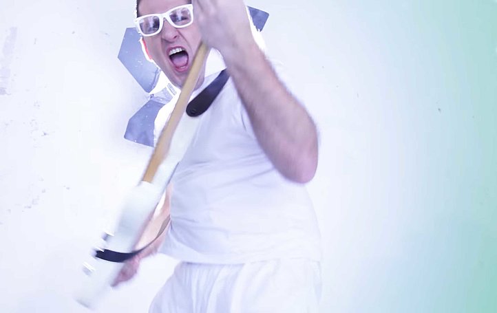 Bernd an der E-Gitarre